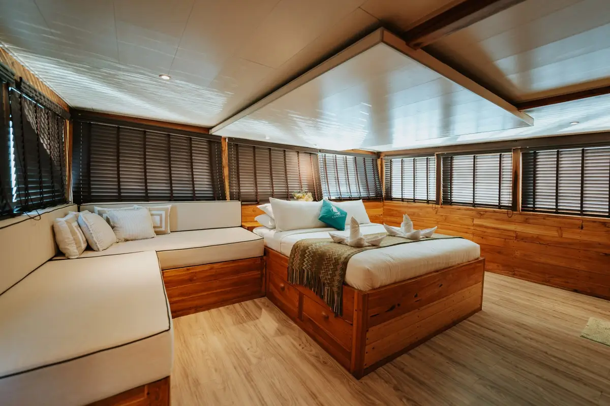 Diamond cabin on Cordelia (1 of 2)