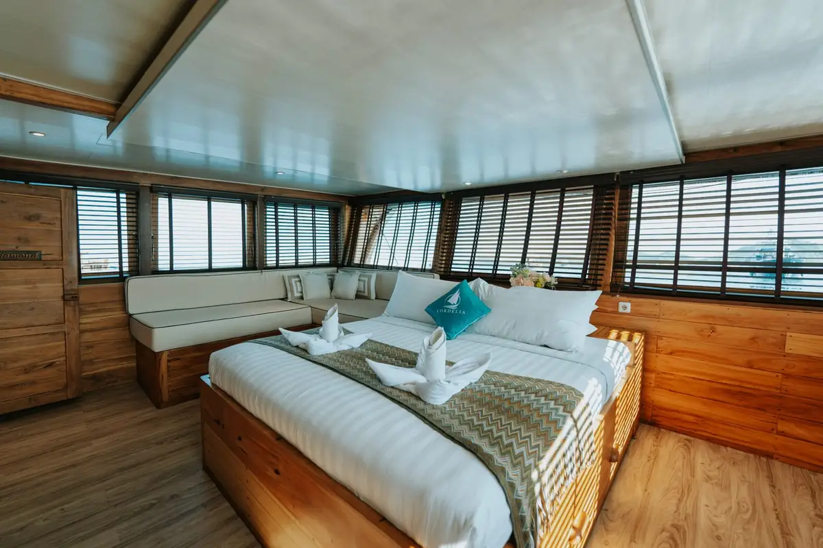 Diamond cabin on Cordelia (2 of 2)