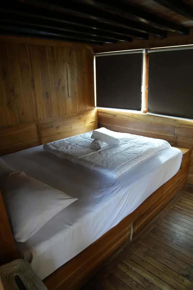 Borneo Room cabin on Fadaelo (3 of 3)