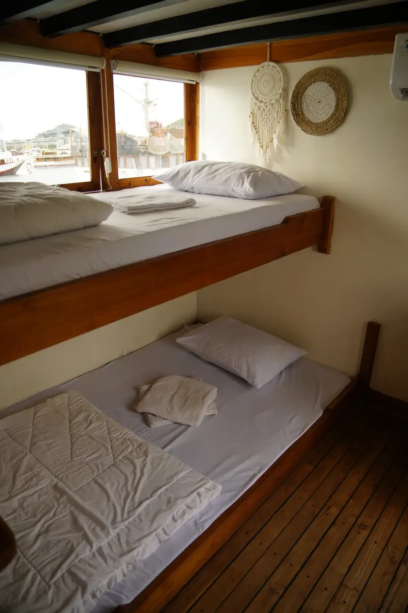 Celebes Room cabin on Fadaelo (2 of 3)